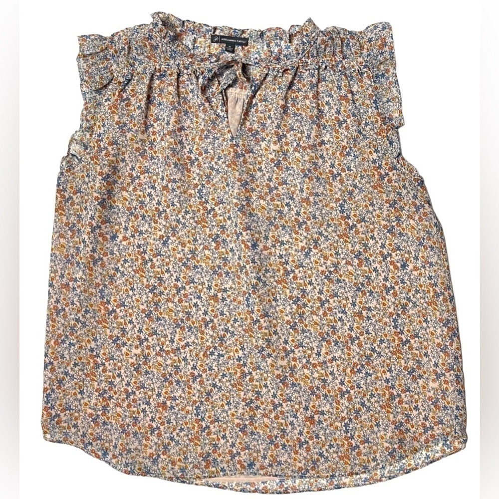 Adrianna Papell Floral PRINTED FLUTTER SLEEVE TOP WITH TIE NECK Size Medium